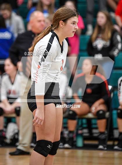 Thumbnail 1 in Three Rivers vs Schulenburg (UIL 2A Region 4 Semifinal Playoff) photogallery.