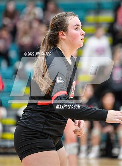 Thumbnail 2 in Three Rivers vs Schulenburg (UIL 2A Region 4 Semifinal Playoff) photogallery.