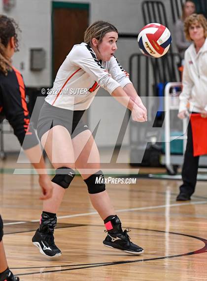 Thumbnail 3 in Three Rivers vs Schulenburg (UIL 2A Region 4 Semifinal Playoff) photogallery.