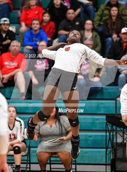 Thumbnail 1 in Three Rivers vs Schulenburg (UIL 2A Region 4 Semifinal Playoff) photogallery.