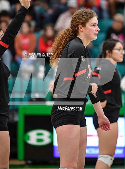 Thumbnail 3 in Three Rivers vs Schulenburg (UIL 2A Region 4 Semifinal Playoff) photogallery.