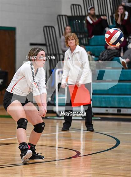 Thumbnail 2 in Three Rivers vs Schulenburg (UIL 2A Region 4 Semifinal Playoff) photogallery.
