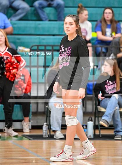 Thumbnail 2 in Three Rivers vs Schulenburg (UIL 2A Region 4 Semifinal Playoff) photogallery.