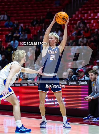 Thumbnail 2 in Brighton vs. Orem (UHSAA 5A Quarterfinal) photogallery.