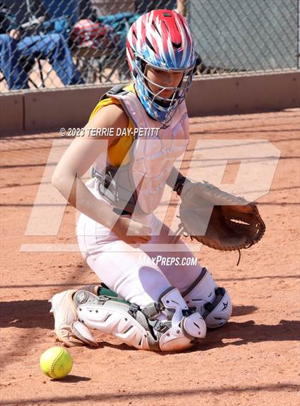 Thumbnail 2 in Flagstaff vs Horizon (Desert Mountain Invitational) photogallery.