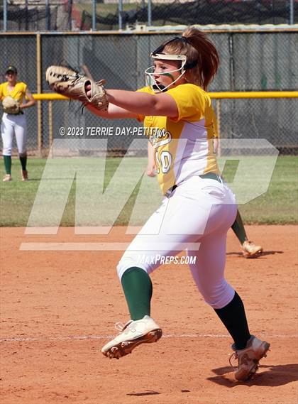 Thumbnail 2 in Flagstaff vs Horizon (Desert Mountain Invitational) photogallery.