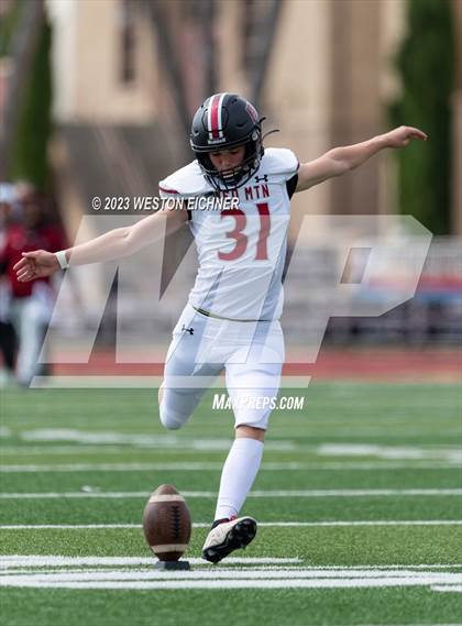 Thumbnail 3 in Helix vs Red Mountain (Honor Bowl) photogallery.