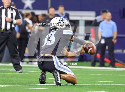 Thumbnail 2 in Paetow vs. College Station (UIL Football 5A D1 Finals) photogallery.