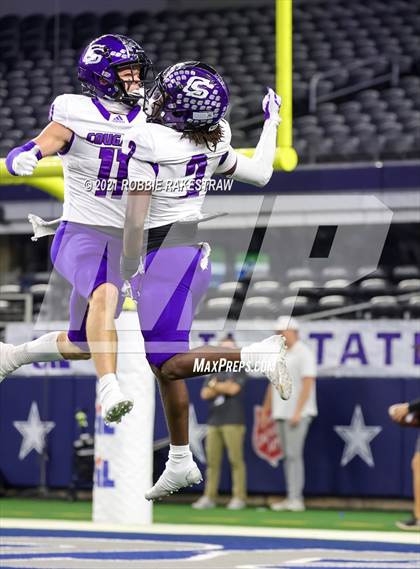 Thumbnail 1 in Paetow vs. College Station (UIL Football 5A D1 Finals) photogallery.