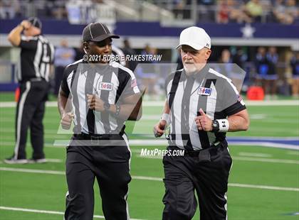 Thumbnail 3 in Paetow vs. College Station (UIL Football 5A D1 Finals) photogallery.