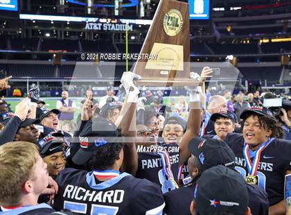 Thumbnail 1 in Paetow vs. College Station (UIL Football 5A D1 Finals) photogallery.
