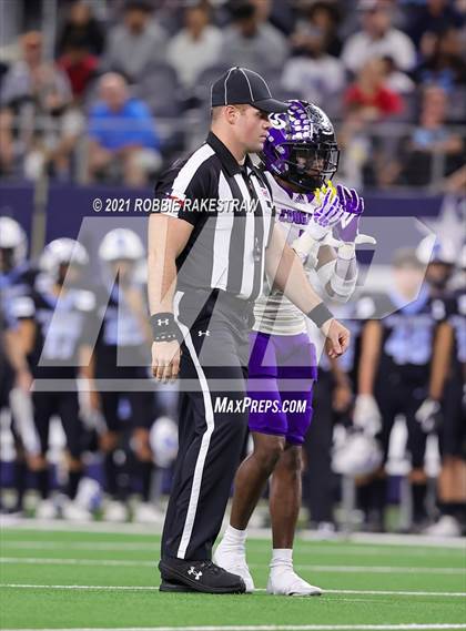 Thumbnail 3 in Paetow vs. College Station (UIL Football 5A D1 Finals) photogallery.