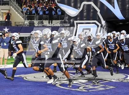 Thumbnail 3 in Paetow vs. College Station (UIL Football 5A D1 Finals) photogallery.