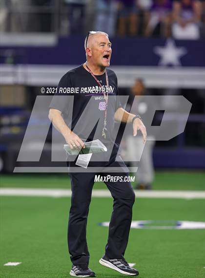Thumbnail 1 in Paetow vs. College Station (UIL Football 5A D1 Finals) photogallery.
