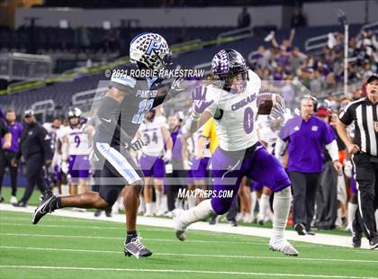 Thumbnail 3 in Paetow vs. College Station (UIL Football 5A D1 Finals) photogallery.