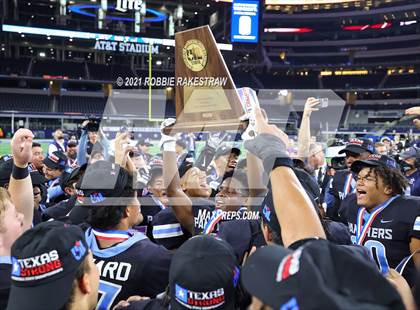 Thumbnail 2 in Paetow vs. College Station (UIL Football 5A D1 Finals) photogallery.
