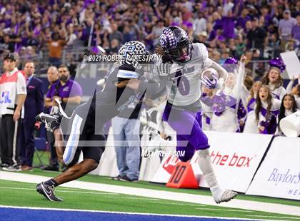 Thumbnail 1 in Paetow vs. College Station (UIL Football 5A D1 Finals) photogallery.