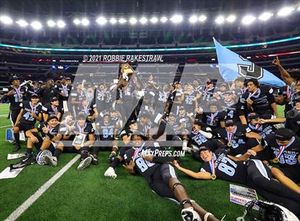 Thumbnail 2 in Paetow vs. College Station (UIL Football 5A D1 Finals) photogallery.