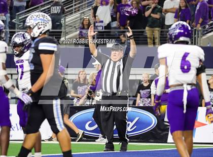 Thumbnail 3 in Paetow vs. College Station (UIL Football 5A D1 Finals) photogallery.