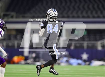 Thumbnail 3 in Paetow vs. College Station (UIL Football 5A D1 Finals) photogallery.