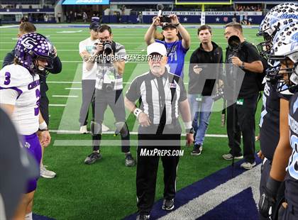 Thumbnail 3 in Paetow vs. College Station (UIL Football 5A D1 Finals) photogallery.