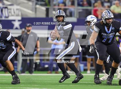 Thumbnail 2 in Paetow vs. College Station (UIL Football 5A D1 Finals) photogallery.