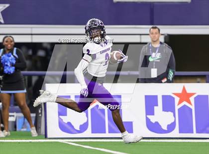 Thumbnail 3 in Paetow vs. College Station (UIL Football 5A D1 Finals) photogallery.