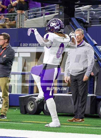 Thumbnail 3 in Paetow vs. College Station (UIL Football 5A D1 Finals) photogallery.