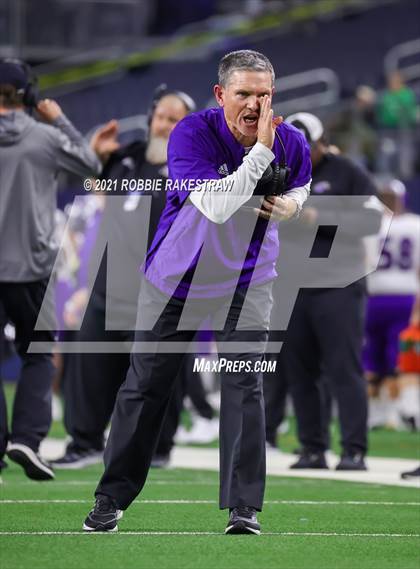 Thumbnail 2 in Paetow vs. College Station (UIL Football 5A D1 Finals) photogallery.