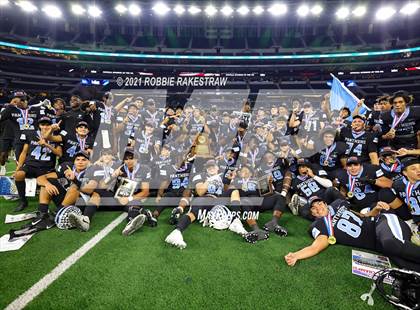 Thumbnail 1 in Paetow vs. College Station (UIL Football 5A D1 Finals) photogallery.