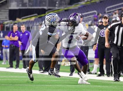 Thumbnail 3 in Paetow vs. College Station (UIL Football 5A D1 Finals) photogallery.