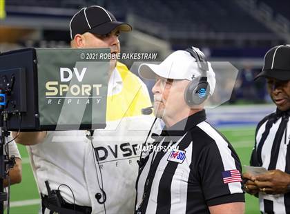 Thumbnail 2 in Paetow vs. College Station (UIL Football 5A D1 Finals) photogallery.