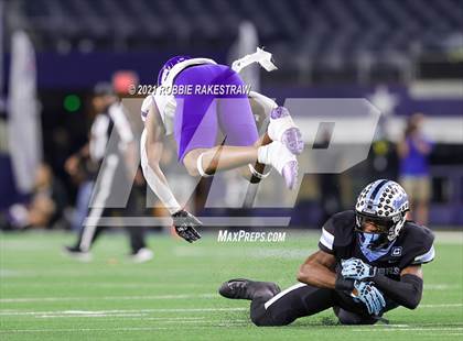 Thumbnail 2 in Paetow vs. College Station (UIL Football 5A D1 Finals) photogallery.