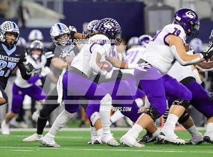 Thumbnail 1 in Paetow vs. College Station (UIL Football 5A D1 Finals) photogallery.