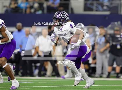 Thumbnail 2 in Paetow vs. College Station (UIL Football 5A D1 Finals) photogallery.