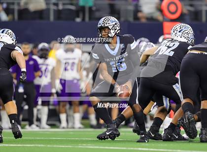 Thumbnail 2 in Paetow vs. College Station (UIL Football 5A D1 Finals) photogallery.