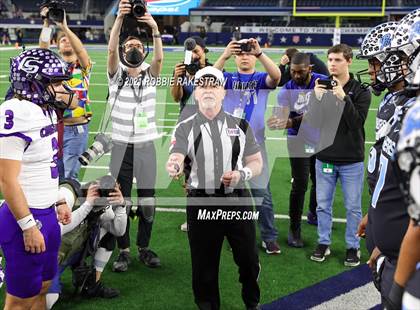 Thumbnail 1 in Paetow vs. College Station (UIL Football 5A D1 Finals) photogallery.
