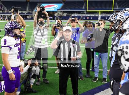 Thumbnail 2 in Paetow vs. College Station (UIL Football 5A D1 Finals) photogallery.