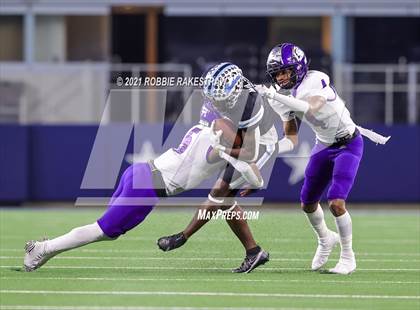 Thumbnail 3 in Paetow vs. College Station (UIL Football 5A D1 Finals) photogallery.