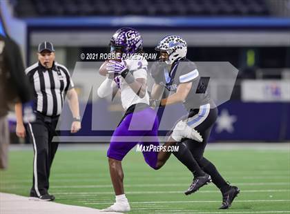 Thumbnail 1 in Paetow vs. College Station (UIL Football 5A D1 Finals) photogallery.