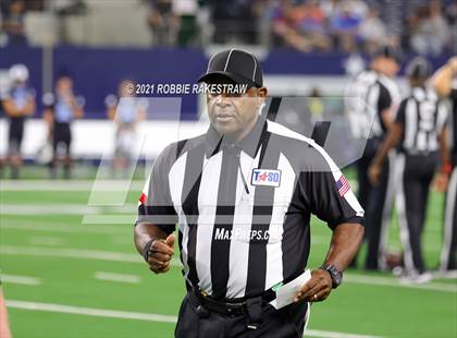 Thumbnail 1 in Paetow vs. College Station (UIL Football 5A D1 Finals) photogallery.