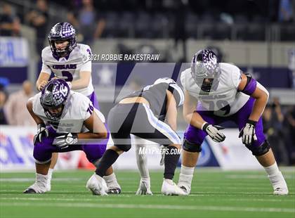Thumbnail 1 in Paetow vs. College Station (UIL Football 5A D1 Finals) photogallery.