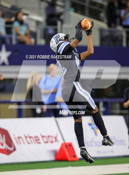Thumbnail 2 in Paetow vs. College Station (UIL Football 5A D1 Finals) photogallery.