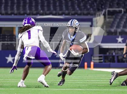 Thumbnail 2 in Paetow vs. College Station (UIL Football 5A D1 Finals) photogallery.