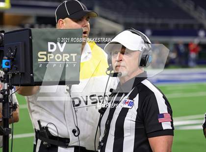 Thumbnail 3 in Paetow vs. College Station (UIL Football 5A D1 Finals) photogallery.