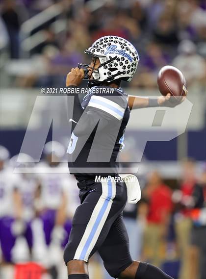 Thumbnail 3 in Paetow vs. College Station (UIL Football 5A D1 Finals) photogallery.