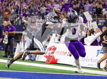 Thumbnail 2 in Paetow vs. College Station (UIL Football 5A D1 Finals) photogallery.
