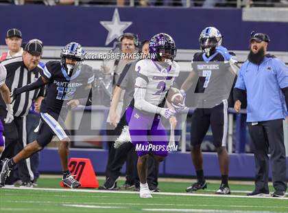 Thumbnail 1 in Paetow vs. College Station (UIL Football 5A D1 Finals) photogallery.