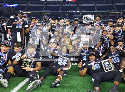 Thumbnail 3 in Paetow vs. College Station (UIL Football 5A D1 Finals) photogallery.