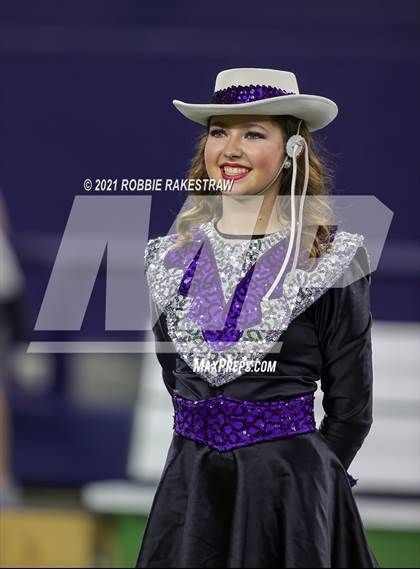 Thumbnail 3 in Paetow vs. College Station (UIL Football 5A D1 Finals) photogallery.